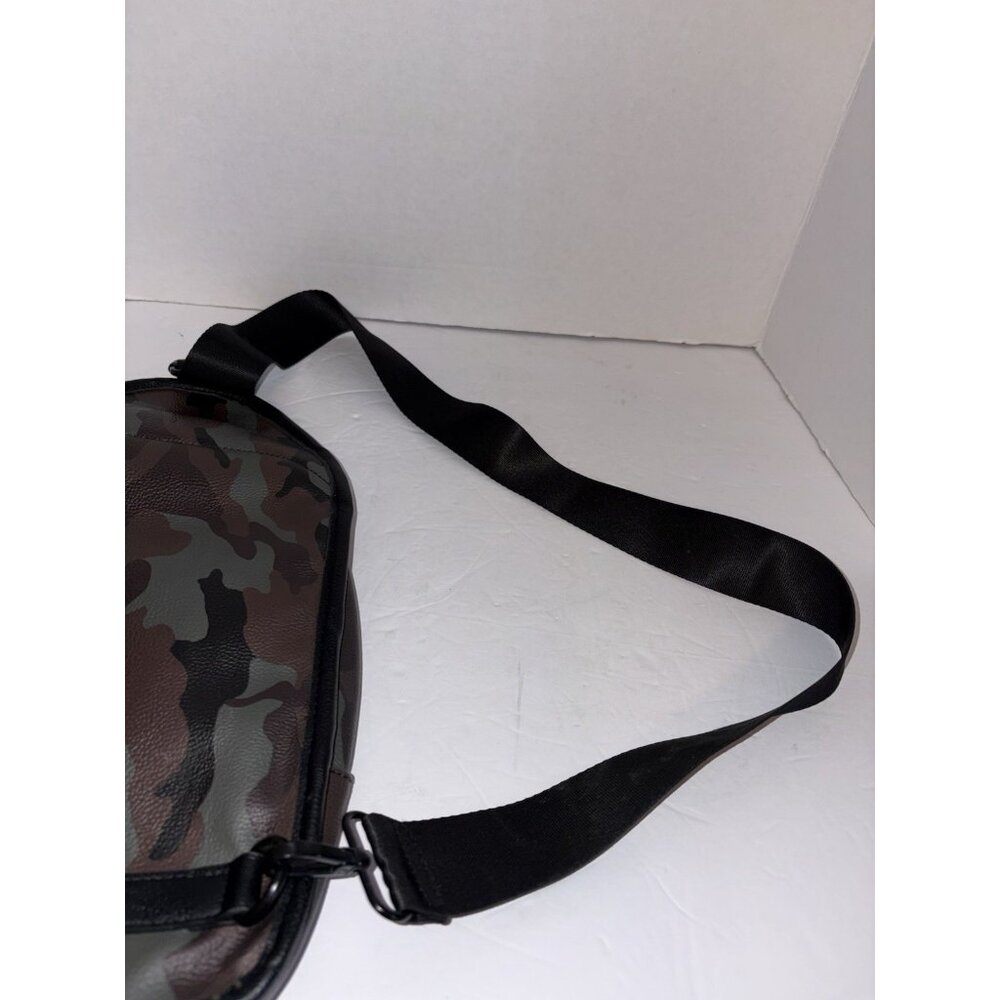 Steve Madden Camouflage Shoulder Sling Bag Small Zipper Pouches - Picture 7 of 13